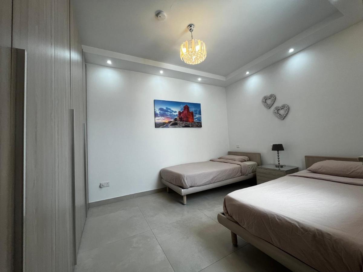 Stunning Penthouse, 2 Bedroom, Heart Of Слима Экстерьер фото